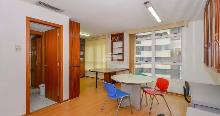 Sala comercial à venda na Rua Visconde do Rio Branco, 1630, Centro, Curitiba