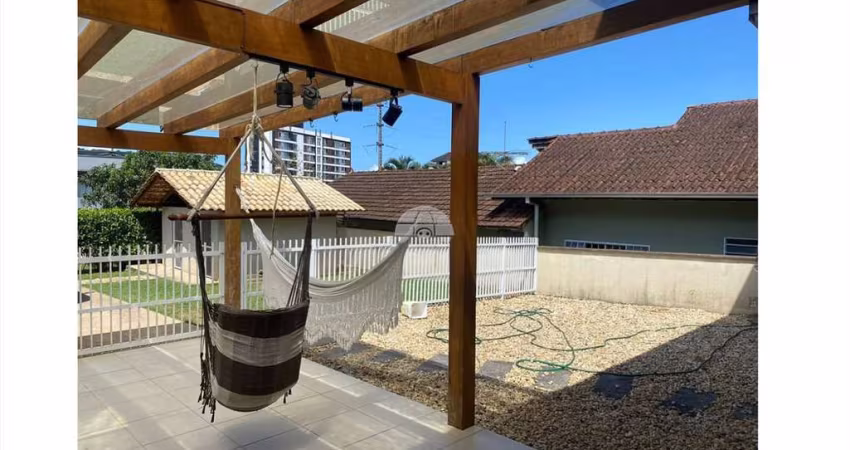 Casa com 3 quartos à venda na Rua Henrique Fismer, 71, Santo Antônio, Joinville