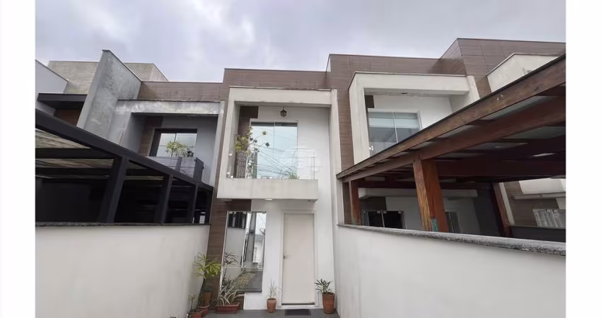 Casa com 2 quartos à venda na Rua Carlos Steffen, 22, Iririú, Joinville