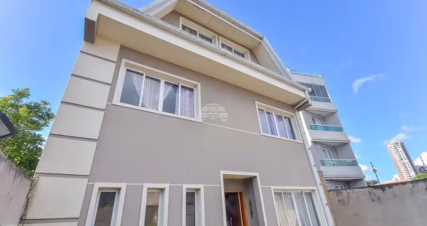 Casa com 4 quartos à venda na Rua Affife Mansur, 206, Novo Mundo, Curitiba