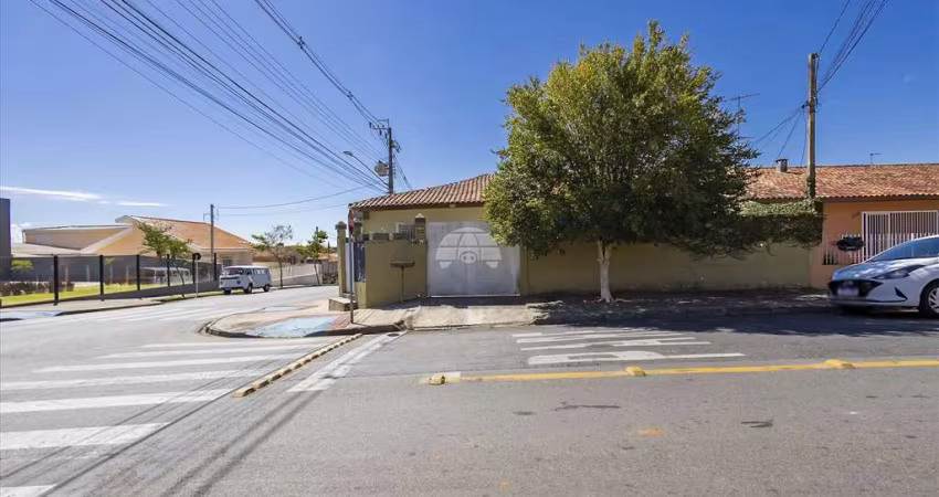 Casa com 3 quartos à venda na Rua Caetano Munhoz da Rocha, 1345, Ouro Verde, Campo Largo