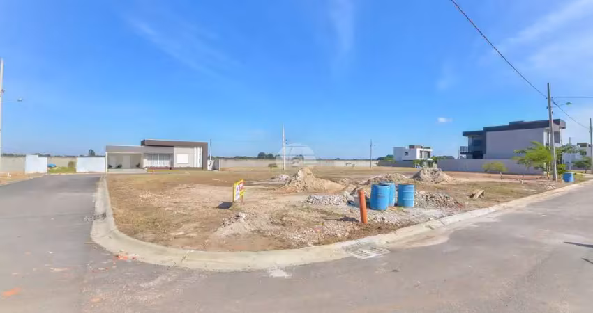 Terreno à venda na Rua Laerte Fenelon, 1140, Ipê, São José dos Pinhais