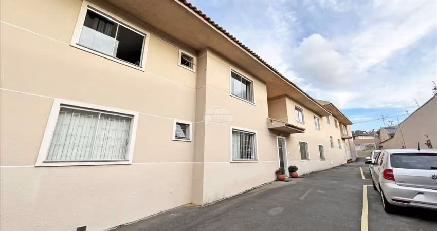 Apartamento com 2 quartos para alugar na Rua Marechal Althayr Roszanniy, 259, Capão Raso, Curitiba