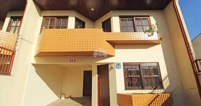 Casa com 3 quartos para alugar na Rua Primo Lourenço Tosin, 414, Novo Mundo, Curitiba