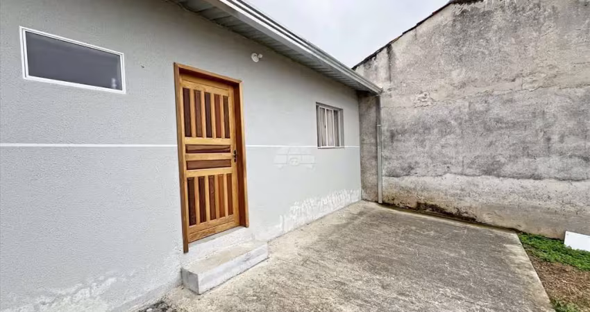 Kitnet / Stúdio para alugar na Rua Santo Estevão, 231, Campo Pequeno, Colombo