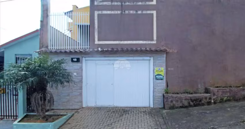 Casa com 2 quartos para alugar na Rua dos Papagaios, 15, Vila Gilcy, Campo Largo