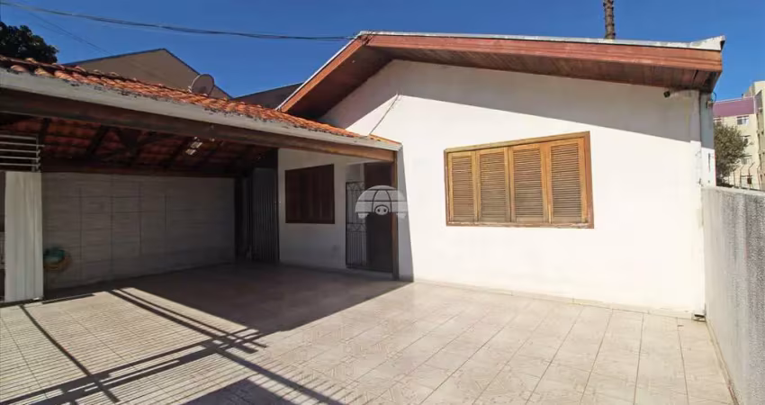 Casa com 3 quartos para alugar na Rua Guilherme Matter, 262, Santa Cândida, Curitiba
