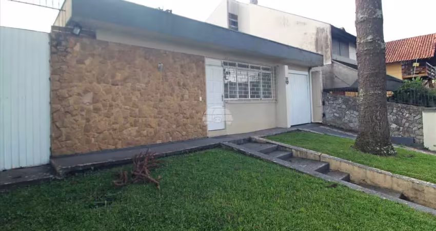 Casa com 4 quartos para alugar na Rua Professor Luiz César, 578, Água Verde, Curitiba