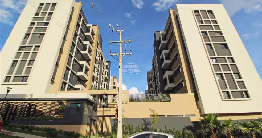 Apartamento com 3 quartos para alugar na Rua Nicolau Salomão, 430, Tingui, Curitiba
