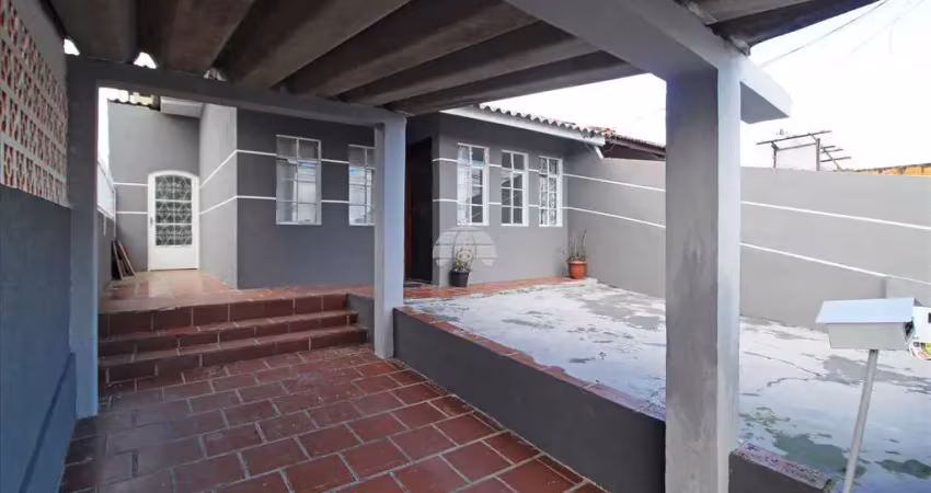 Casa com 2 quartos para alugar na Rua Cristiano Strobel, 3231, Boqueirão, Curitiba