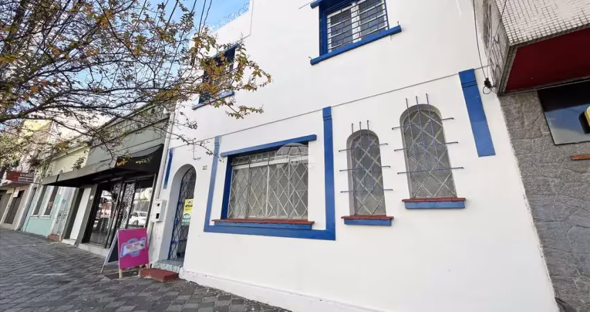 Casa com 5 quartos para alugar na Rua Mateus Leme, 357, São Francisco, Curitiba