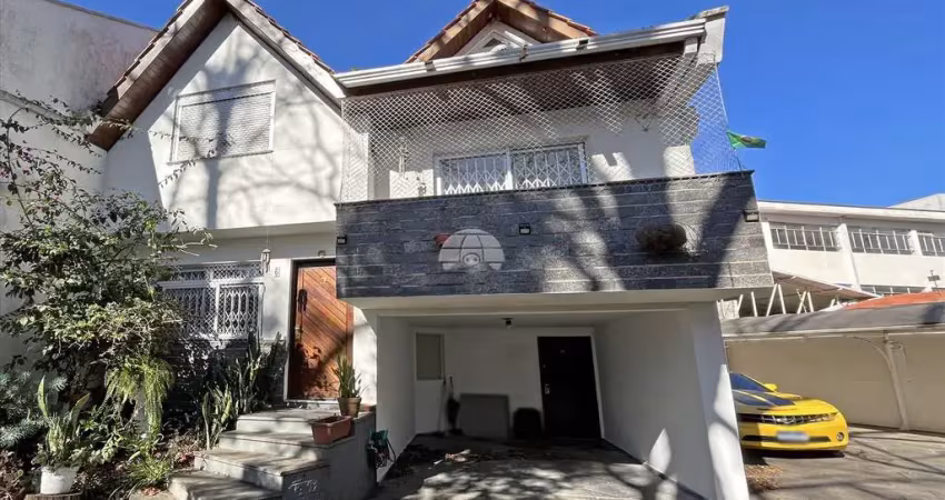 Casa com 3 quartos para alugar na Rua Jaime Balão, 922, Hugo Lange, Curitiba