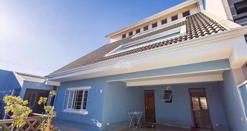 Casa com 3 quartos para alugar na Rua Marcos Baggio, 155, Fazendinha, Curitiba