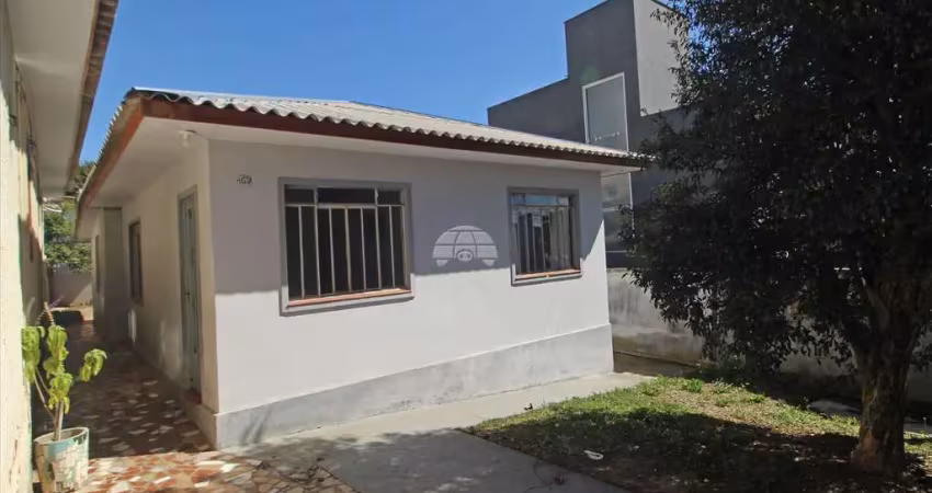 Casa com 3 quartos para alugar na Rua Doutor Sátilas do Amaral Camargo, 955, Tingui, Curitiba
