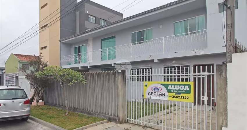 Casa com 3 quartos para alugar na Rua Antônio Valentin, 316, Capão da Imbuia, Curitiba