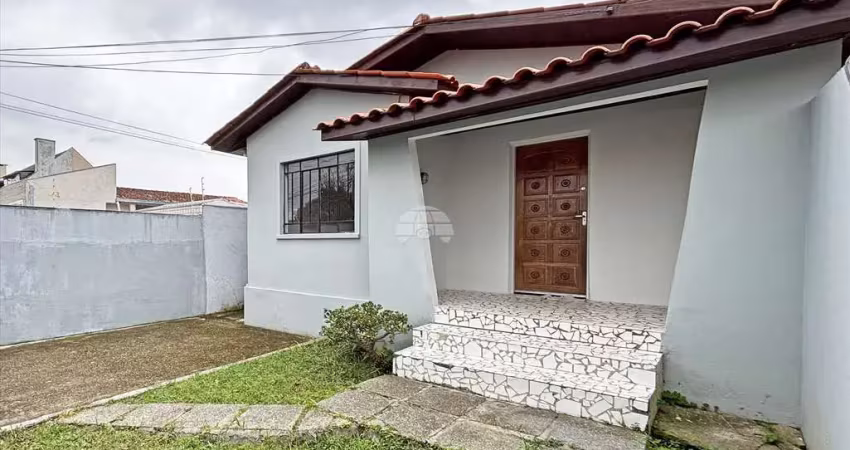 Casa com 3 quartos para alugar na Rua Antônio Greca, 180, Ahú, Curitiba