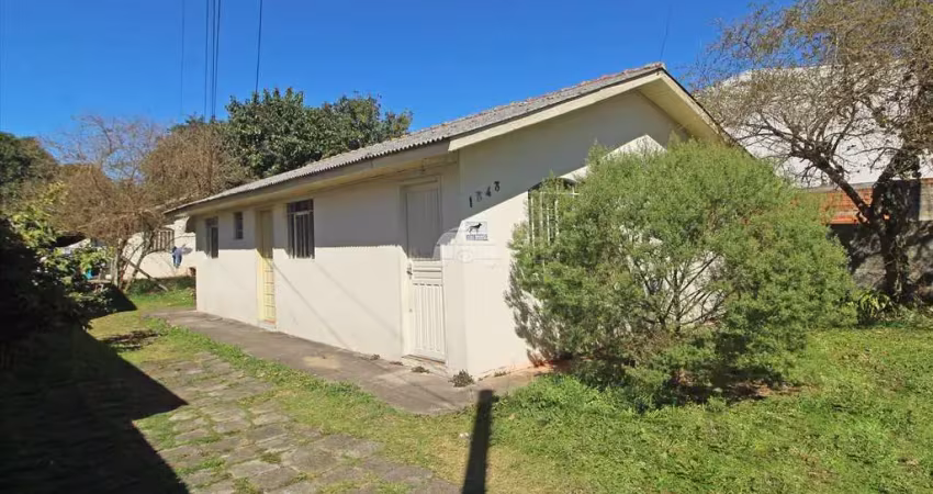 Casa com 3 quartos para alugar na Rua Alcino Guanabara, 1343, Hauer, Curitiba