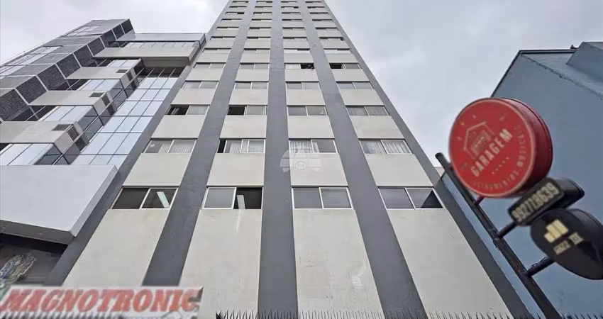 Apartamento com 2 quartos para alugar na Rua Desembargador Westphalen, 610, Centro, Curitiba