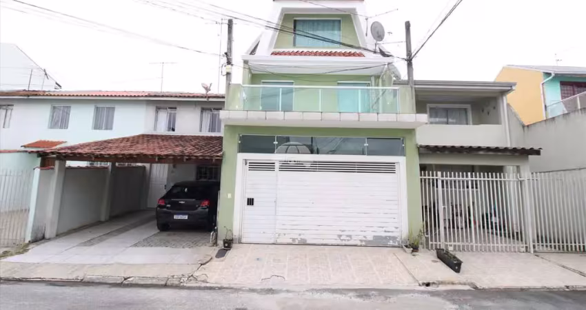 Casa com 3 quartos para alugar na Rua Arthur Manoel Iwersen, 732, Boqueirão, Curitiba