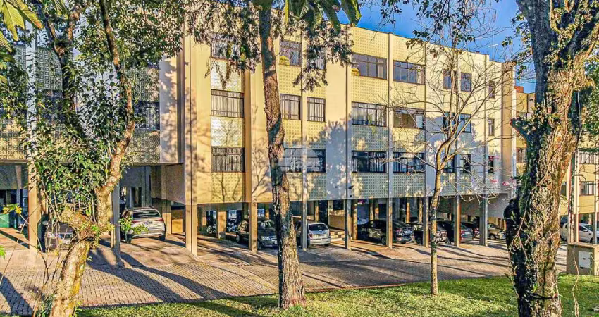 Apartamento com 3 quartos para alugar na Rua Canadá, 2108, Bacacheri, Curitiba