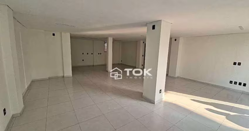 Sala comercial à poucos metros do mar com 98m² em balneário piçarras sc