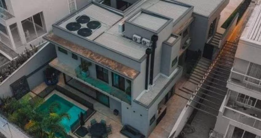 Casa com 3 dormitórios à venda, 306 m² por R$ 5.035.000,00 - Tamboré - Santana de Parnaíba/SP