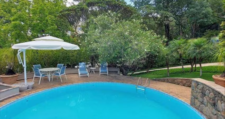 Casa com 4 dormitórios à venda, 421 m² por R$ 2.100.000,00 - Altos de São Fernando - Jandira/SP
