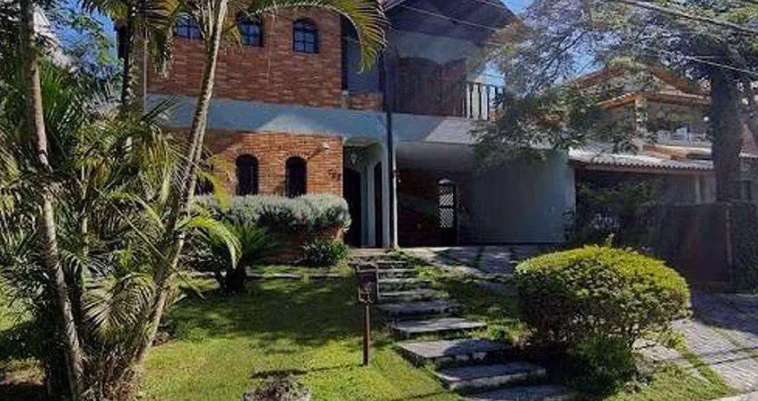 Casa à venda em santana de parnaíba, morada dos pinheiros (aldeia da serra), com 4 quartos