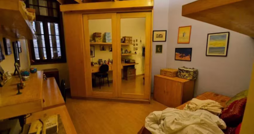 Casa com 4 dormitórios à venda, 307 m² por R$ 1.450.000,00 - Jardim do Golf I - Jandira/SP