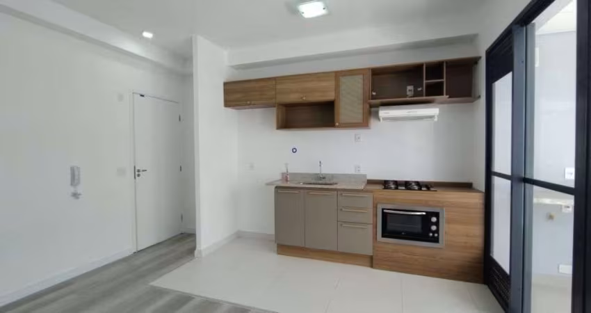 Apartamento com 3 dormitórios à venda, 69 m² por R$ 870.000,00 - Alphaville Empresarial - Barueri/SP