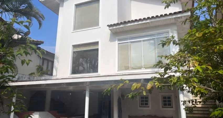 Casa com 4 dormitórios à venda, 320 m² por R$ 2.700.000,00 -  Alphaville - Santana de Parnaíba/SP