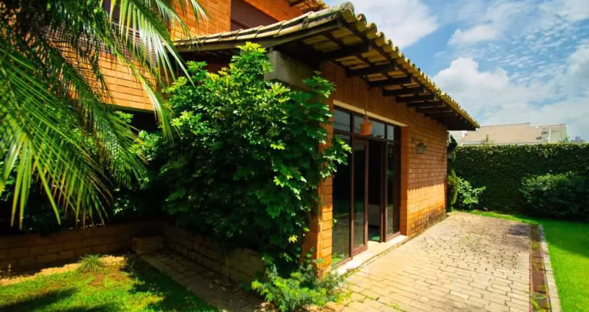 Casa com 3 dormitórios à venda, 300 m² por R$ 4.300.000,00 - Alphaville - Barueri/SP