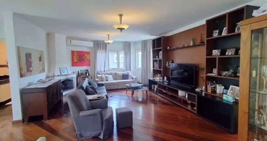 Casa com 4 dormitórios à venda, 710 m² por R$ 4.000.000,00 - Tamboré - Santana de Parnaíba/SP