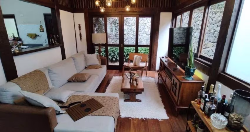 Casa com 4 dormitórios à venda, 270 m² por R$ 1.300.000,00 - Transurb - Itapevi/SP