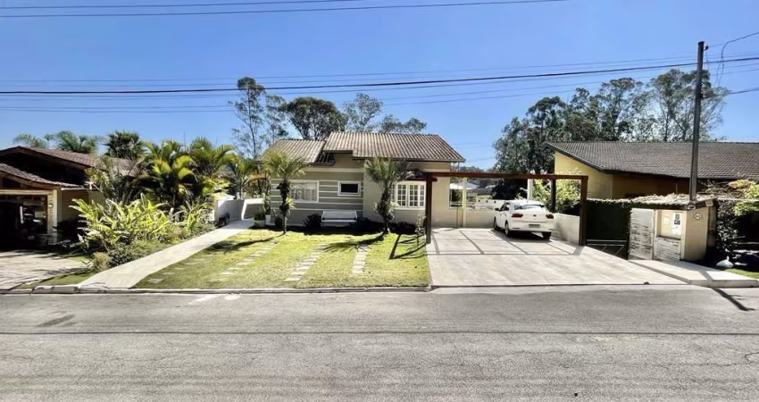 Casa com 5 dormitórios à venda, 400 m² por R$ 2.750.000,00 - Jardim do Golf I - Jandira/SP