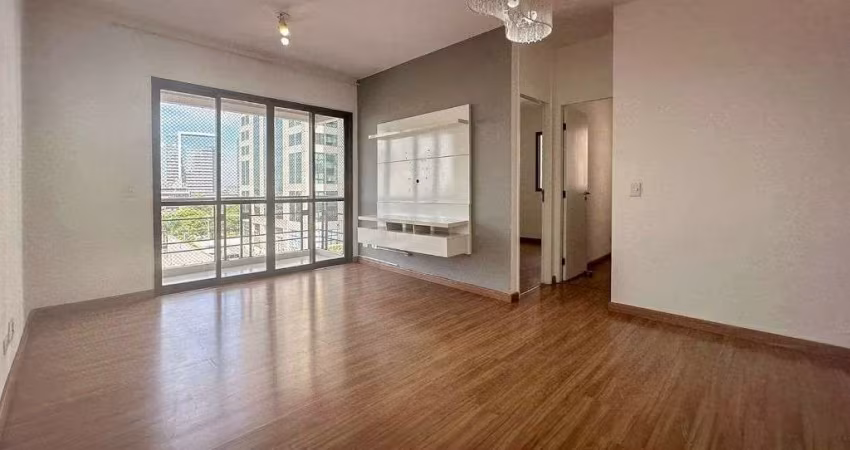 Apartamento com 3 dormitórios para alugar, 75 m² por R$ 5.343/mês - Alphaville - Barueri/SP