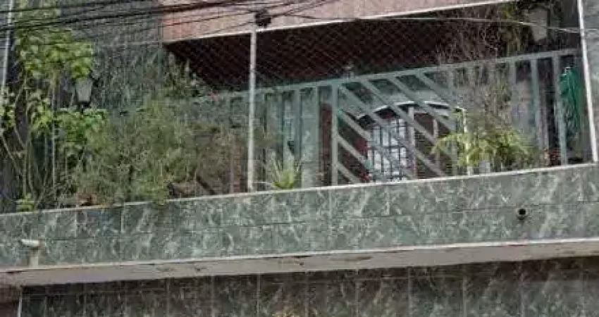 Sobrado com 2 dormitórios à venda, 247 m² por R$ 530.000,00 - Umuarama - Osasco/SP