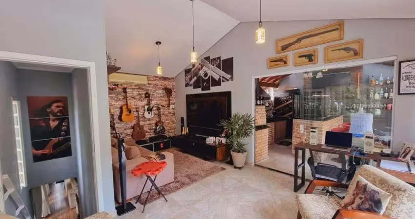 Casa com 3 dormitórios à venda, 326 m² por R$ 1.700.000,00 - Jardim das Flores - Cotia/SP