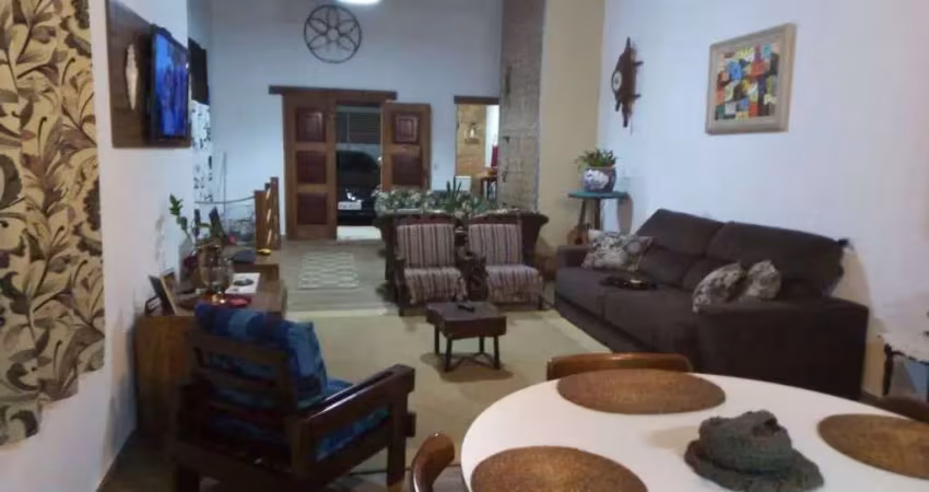 Sobrado com 4 dormitórios à venda, 270 m² por R$ 425.000,00 - Jardim Japão (Caucaia do Alto) - Cotia/SP