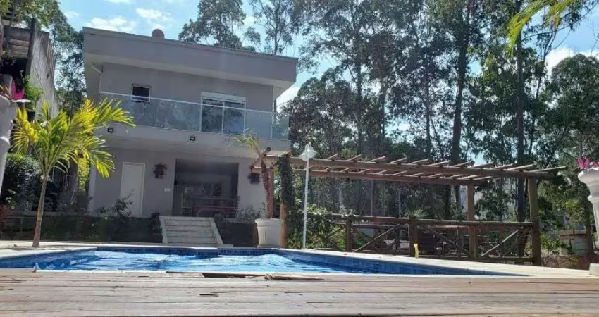 Sobrado com 3 dormitórios à venda, 330 m² por R$ 1.680.000,00 - Serra dos Lagos - Cajamar/SP