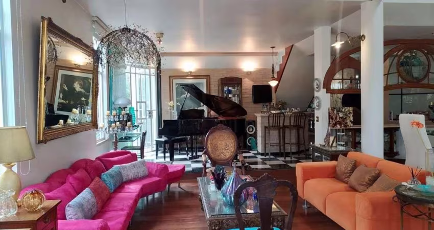 Casa com 4 dormitórios à venda, 600 m² por R$ 4.900.000,00 - Alphaville 01 - Barueri/SP
