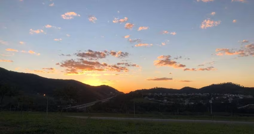 Terreno a venda Condomínio Alphaville