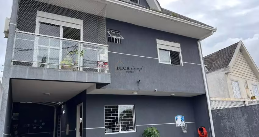 Excelente Sobrado com 3 dormitórios sendo uma suíte Incrível à Venda em Santa Felicidade!