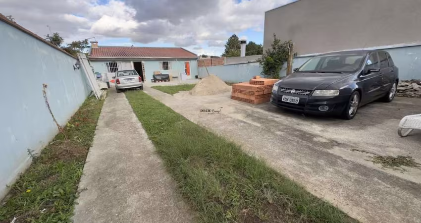 Terreno no Bairro Butiatuvinha com 340m², possui uma casa não averbada de 2 dormitórios e 6 vagas - Butiatuvinha - Curitiba - PR