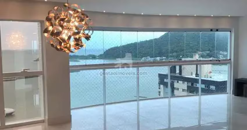 Apartamento com 3 quartos para alugar na Rua Lauro Muller, Fazenda, Itajaí