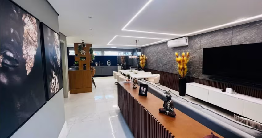 Sobrado em Condominio | 2 Dorms | 3 Vagas | 183m² | Uberaba - Curitiba/PR