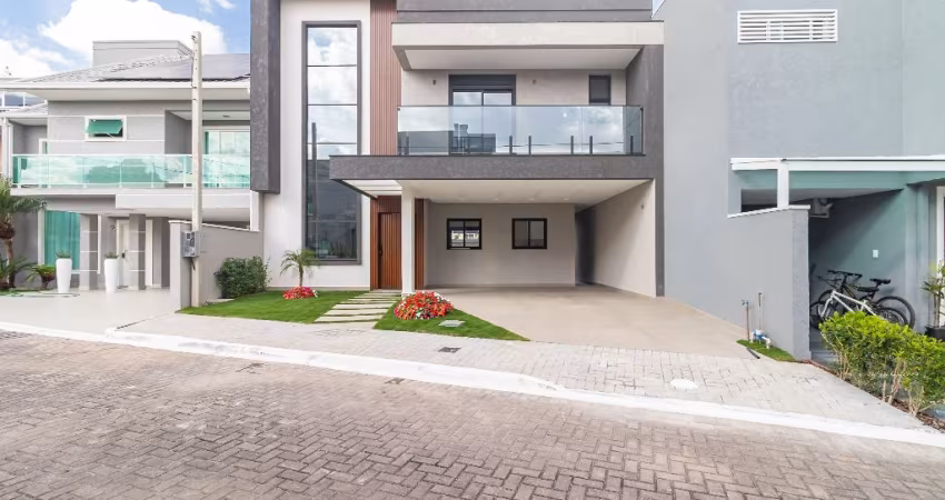 Sobrado em Condominio | 4 Dorms | 4 Vaga | 139m² | Uberaba - Curitiba/PR