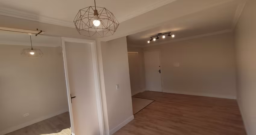Ed. Ricardo | 1 Dorm | Studio | 21m² Priv | Centro/PR