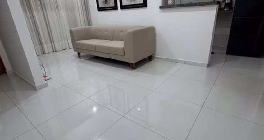 Apartamento a Venda em Turu Cond. Jardins do Turu III - 2 quartos - Elevador