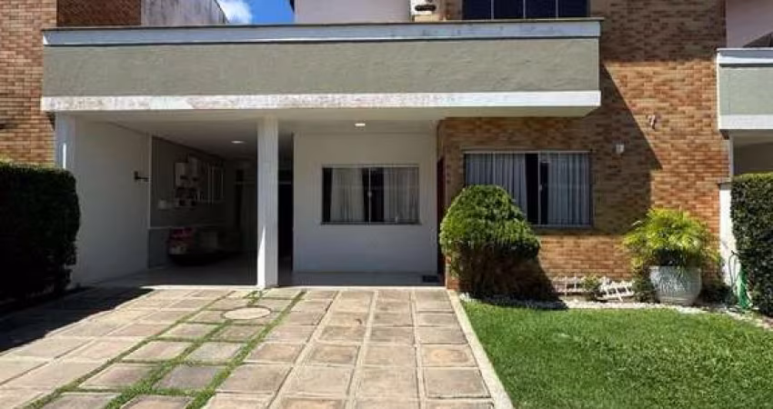Vende-se Excelente Casa em Condomínio no Olho D'Agua - 4 Suítes - Energia Solar